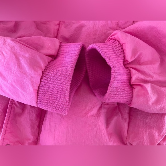 Free People Pink Cropped Puffer - Picture 14 of 16